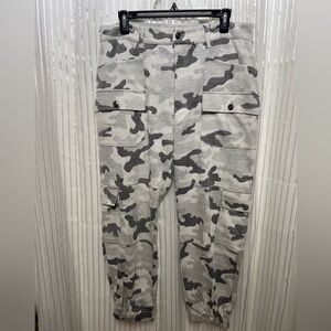 “Oat New York”Joggers SZ: (31) NWT Grey’s & Off White/Camo Pockets, Zip & Snap